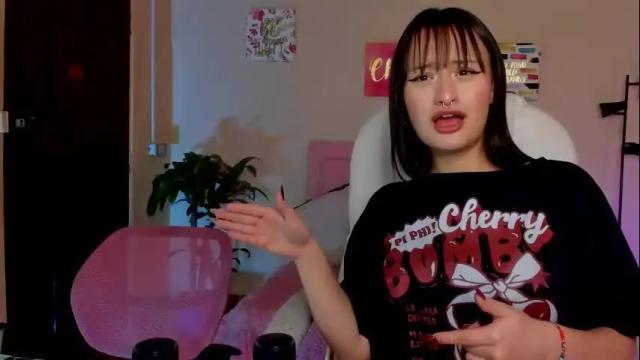 Image 7 of saraa_ramirez Stream on Chaturbate on 27 days ago