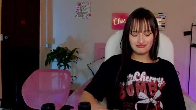 Image 8 of saraa_ramirez Stream on Chaturbate on 27 days ago