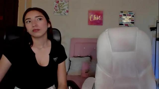 Image 10 of saraa_ramirez Stream on Chaturbate on 23 days ago