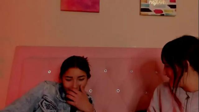 Image 2 of saraa_ramirez Stream on Chaturbate on 22 days ago