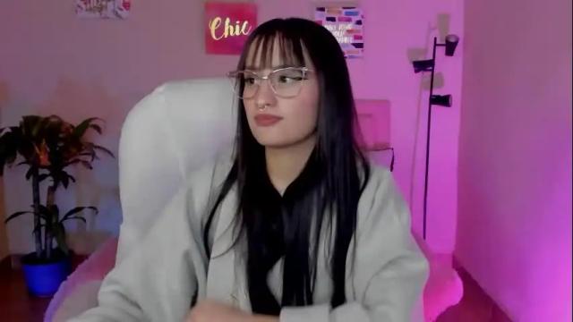 Image 8 of saraa_ramirez Stream on Chaturbate on 1 day ago
