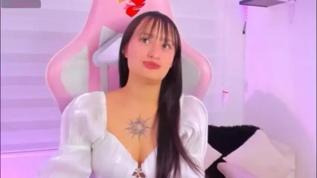 Image 7 of saraa_ramirez Stream on Chaturbate on 1 month ago