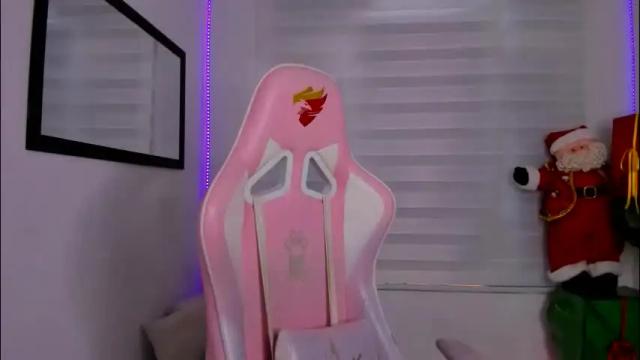 Image 2 of saraa_ramirez Stream on Chaturbate on 14 days ago