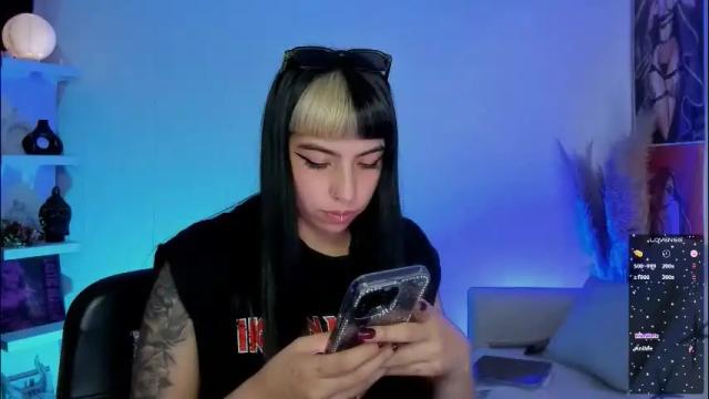 Image 4 of saraadesire Stream on Chaturbate on 3 months ago