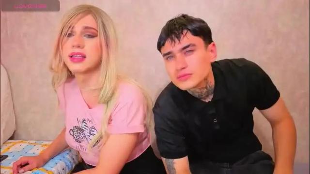 Image 4 of saraah_queen Stream on Chaturbate on 1 month ago