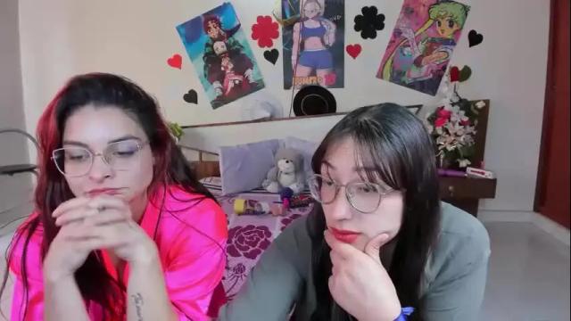 Image 10 of saraandmarilyn Stream on Chaturbate on 1 month ago