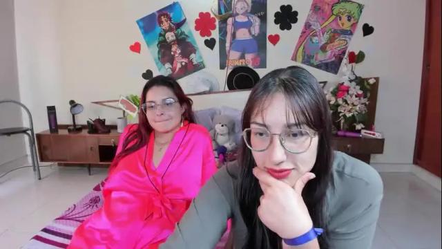 Image 12 of saraandmarilyn Stream on Chaturbate on 1 month ago