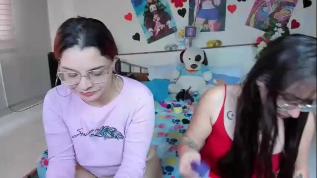 Image 2 of saraandmarilyn Stream on Chaturbate on 9 days ago