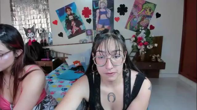 Image 2 of saraandmarilyn Stream on Chaturbate on 5 days ago