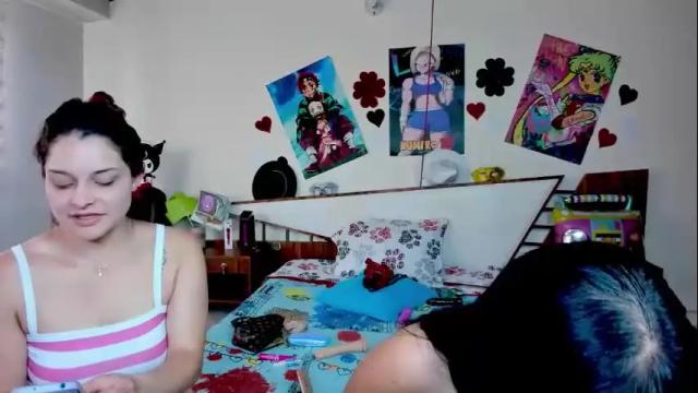Image 4 of saraandmarilyn Stream on Chaturbate on 1 month ago