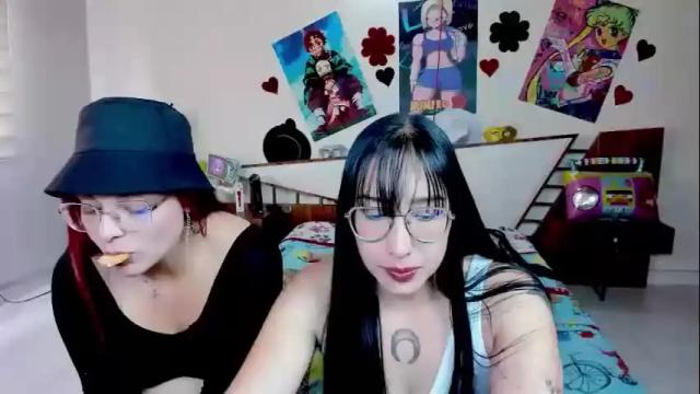 Image 3 of saraandmarilyn Stream on Chaturbate on 1 month ago