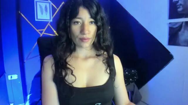 Image 11 of saraandsofi02 Stream on Chaturbate on 21 months ago