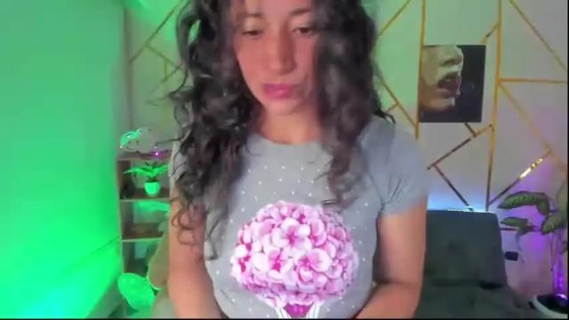 Thumbnail 3, saraandsofi02's Stream at Chaturbate, 19 months ago