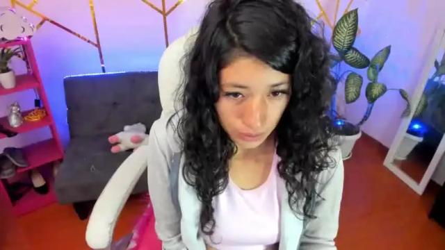 Image 8 of saraandsofi02 Stream on Chaturbate on 19 months ago