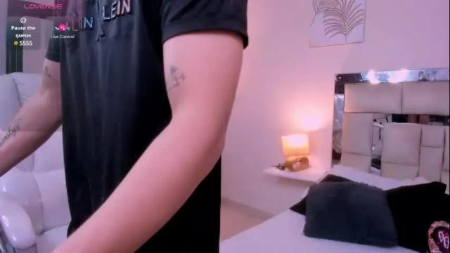 Image 2 of saraandstiven Stream on Chaturbate on 1 month ago