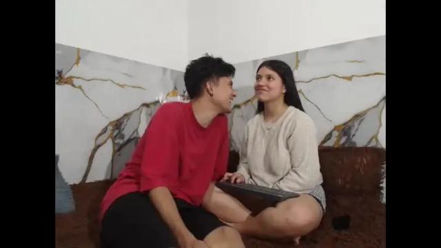 Image 7 of saraandthomas Stream on Chaturbate on 2 months ago