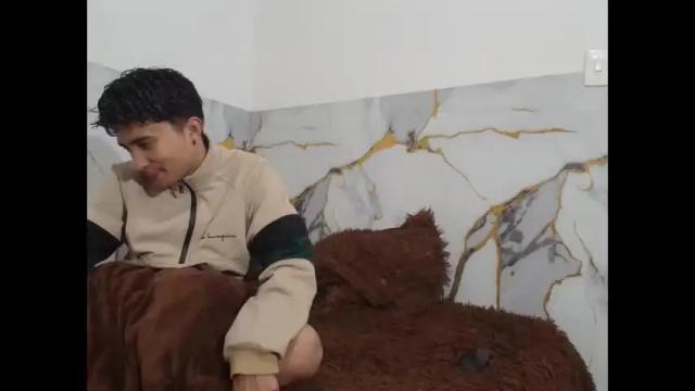 Image 12 of saraandthomas Stream on Chaturbate on 2 months ago