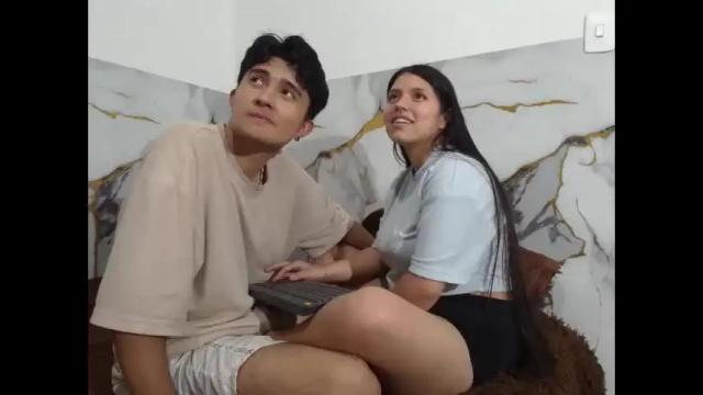 Image 2 of saraandthomas Stream on Chaturbate on 2 months ago