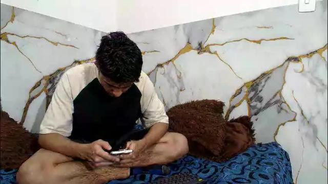 Image 8 of saraandthomas Stream on Chaturbate on 12 days ago