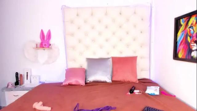 Image 7 of saraapril_1 Stream on Chaturbate on 1 month ago