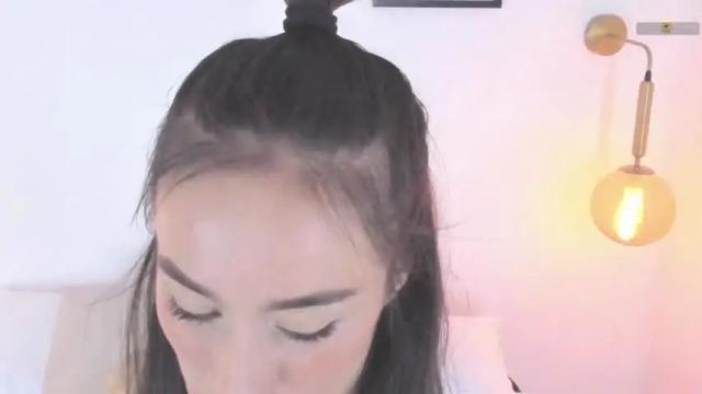 Image 4 of saraarchbould Stream on Chaturbate on 13 months ago