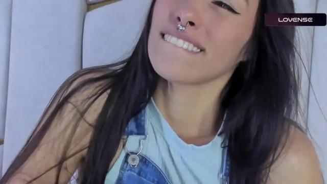 Image 3 of saraarchbould Stream on Chaturbate on 13 months ago