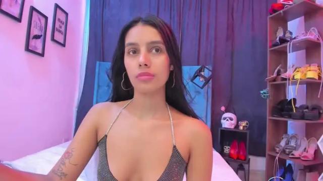 Image 3 of saraavans Stream on Chaturbate on 14 months ago