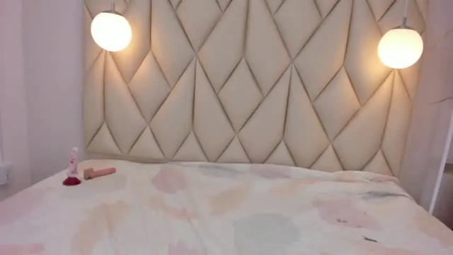 Image 10 of saraavans Stream on Chaturbate on 14 months ago