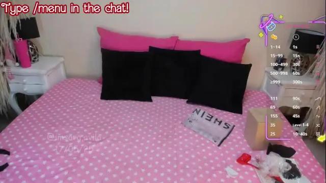 Image 2 of saraavila_ Stream on Chaturbate on 8 days ago