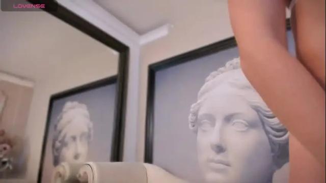 Image 8 of sarabennet_ Stream on Chaturbate on 3 months ago