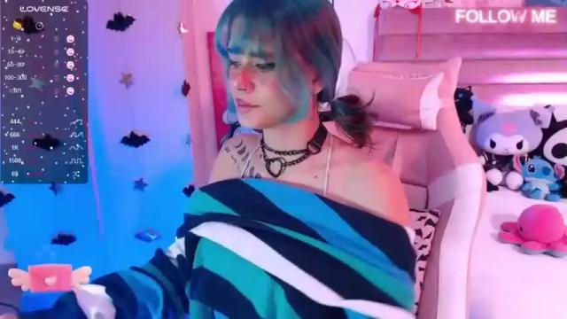 Image 6 of saraclover_ Stream on Chaturbate on 15 months ago