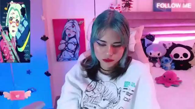 Image 3 of saraclover_ Stream on Chaturbate on 15 months ago