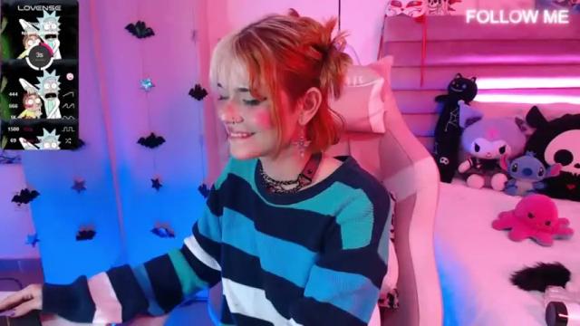 Image 11 of saraclover_ Stream on Chaturbate on 13 months ago