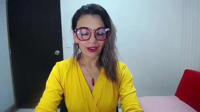 Image 6 of saradaniiela Stream on Chaturbate on 16 months ago