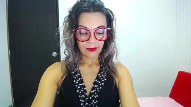 Image 6 of saradaniiela Stream on Chaturbate on 23 months ago