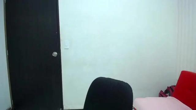Image 8 of saradaniiela Stream on Chaturbate on 16 months ago