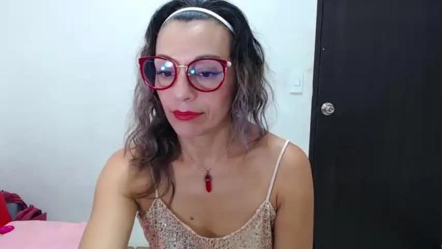 Image 10 of saradaniiela Stream on Chaturbate on 22 months ago