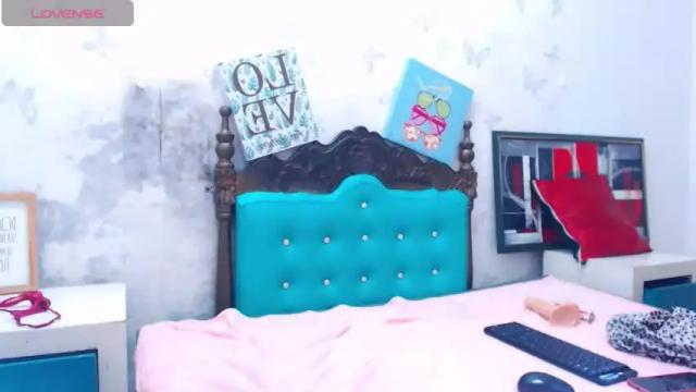 Image 11 of saradaniiela Stream on Chaturbate on 15 months ago