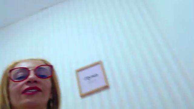 Image 12 of saradaniiela Stream on Chaturbate on 14 months ago
