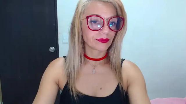 Image 8 of saradaniiela Stream on Chaturbate on 14 months ago