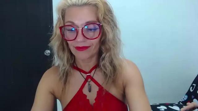 Image 8 of saradaniiela Stream on Chaturbate on 21 months ago