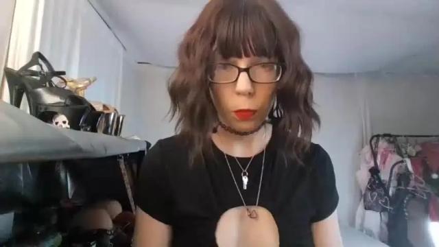 Image 11 of saradesirexo Stream on Chaturbate on 15 months ago