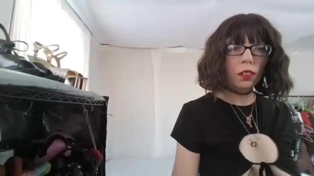 Image 10 of saradesirexo Stream on Chaturbate on 15 months ago