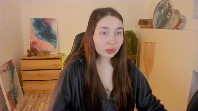 Image 10 of sarafreedman Stream on Chaturbate on 14 months ago
