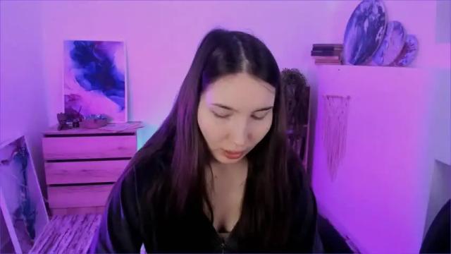 Image 6 of sarafreedman Stream on Chaturbate on 14 months ago