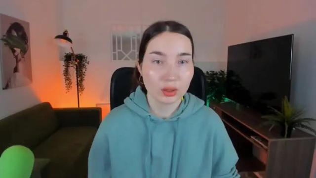 Image 8 of sarafreedman Stream on Chaturbate on 14 months ago