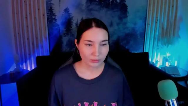 Image 12 of sarafreedman Stream on Chaturbate on 13 months ago