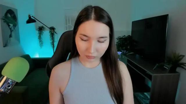 Image 7 of sarafreedman Stream on Chaturbate on 12 months ago