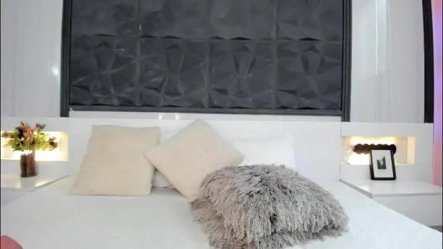 Image 7 of saragomez_1 Stream on Chaturbate on 2 months ago