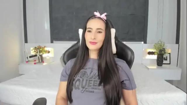 Image 2 of saragomez_1 Stream on Chaturbate on 1 month ago
